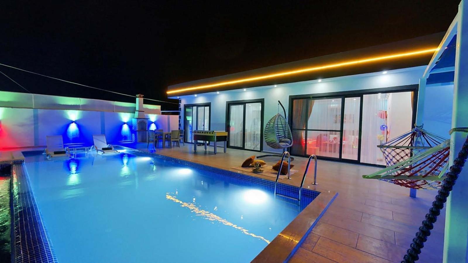Villa Elif Uezuemlue Kaş Exteriör bild